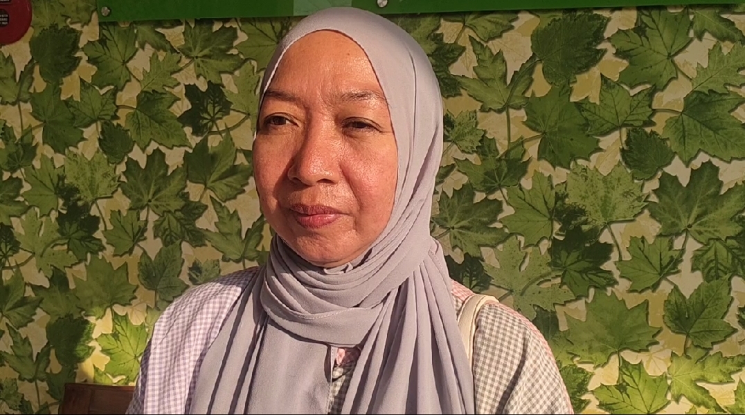 Idah Dewi, Pemilik Toko Emas 