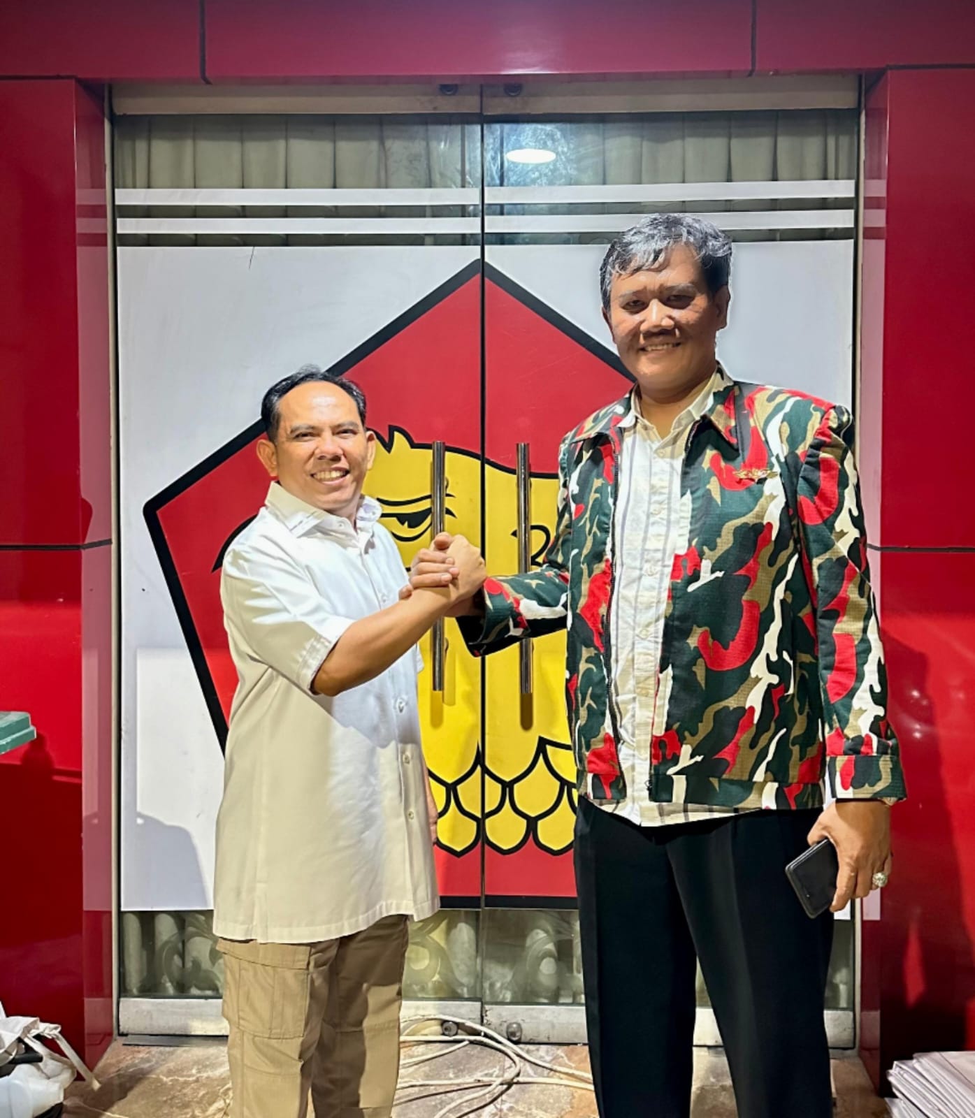 Dirut Perumdam Indramayu, Ady Setiawan bersama Fefen Efendi