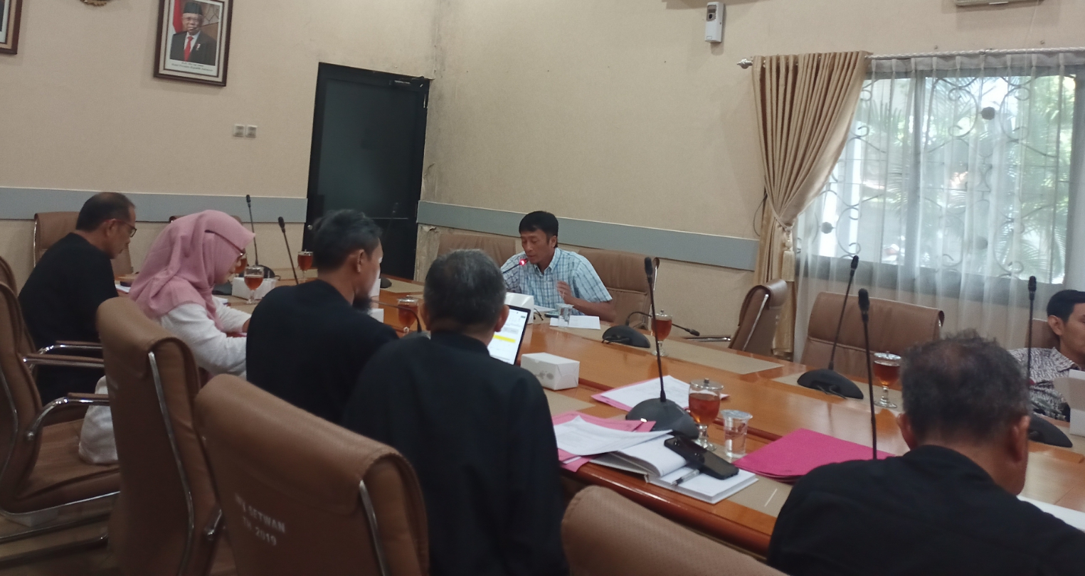 Rapat Pansus IV bersama Diskominfo Indramayu